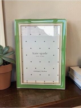 Kate Spade Glossy Green Ceramic Photo Frame with Gold Trim - size 4x6